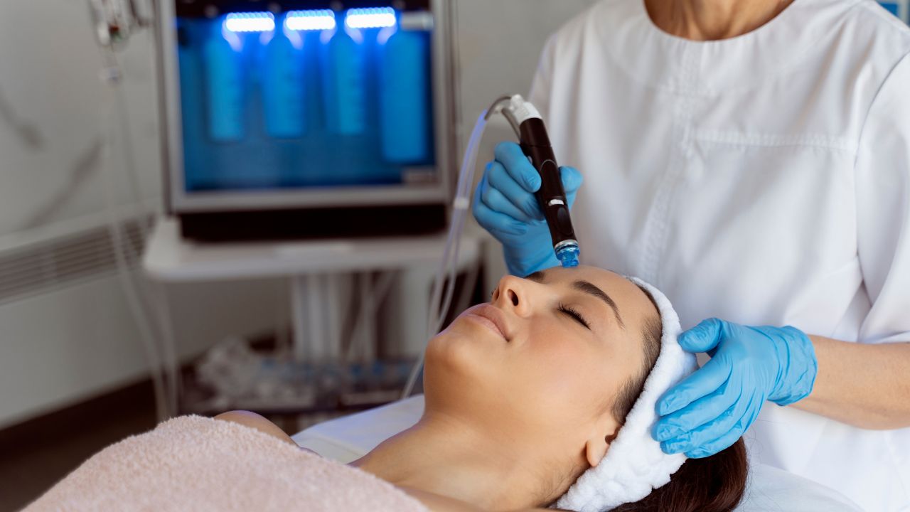 HydraFacial Treatment – Peak Wellness Gurugram